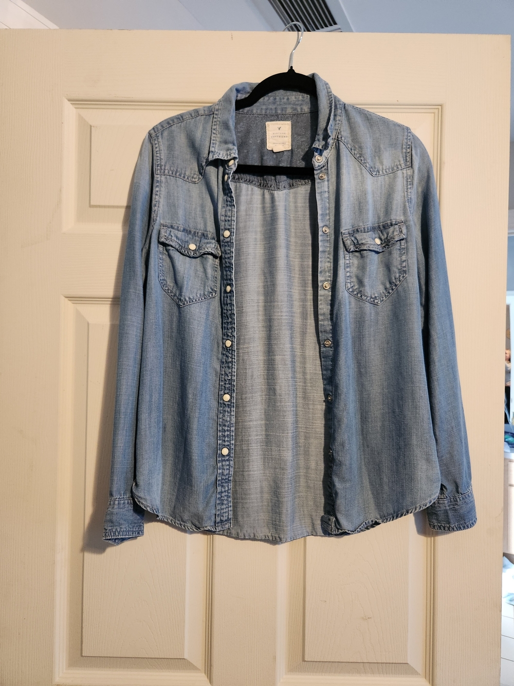 American Eagle Outfitters Light Wash Denim Button-Up Shirt